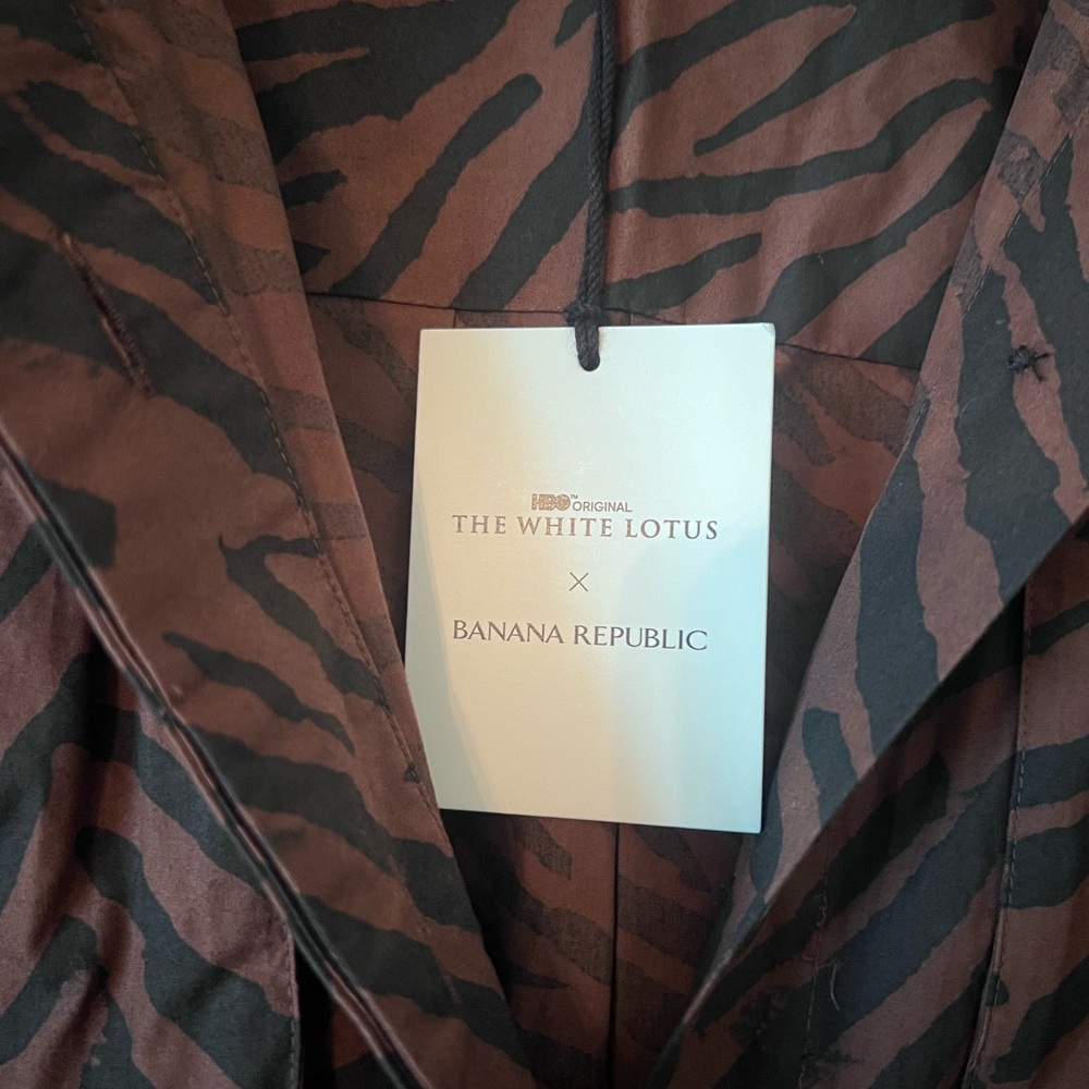 Banana Republic X The White Lotus Poplin Utility Jumpsuit - Picture 8 of 10